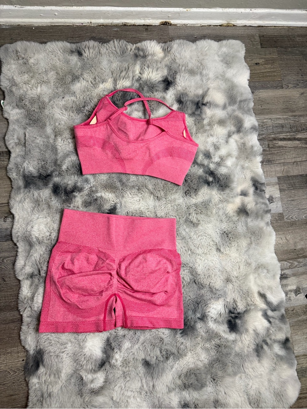 Seamless Pink Sports Bra & High-Waist Shorts Set